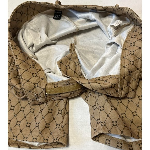 Shein Black/Beige Diamond Print Shorts Polyester Blend Size 6/Med (US)/38 (EU) - Picture 6 of 16